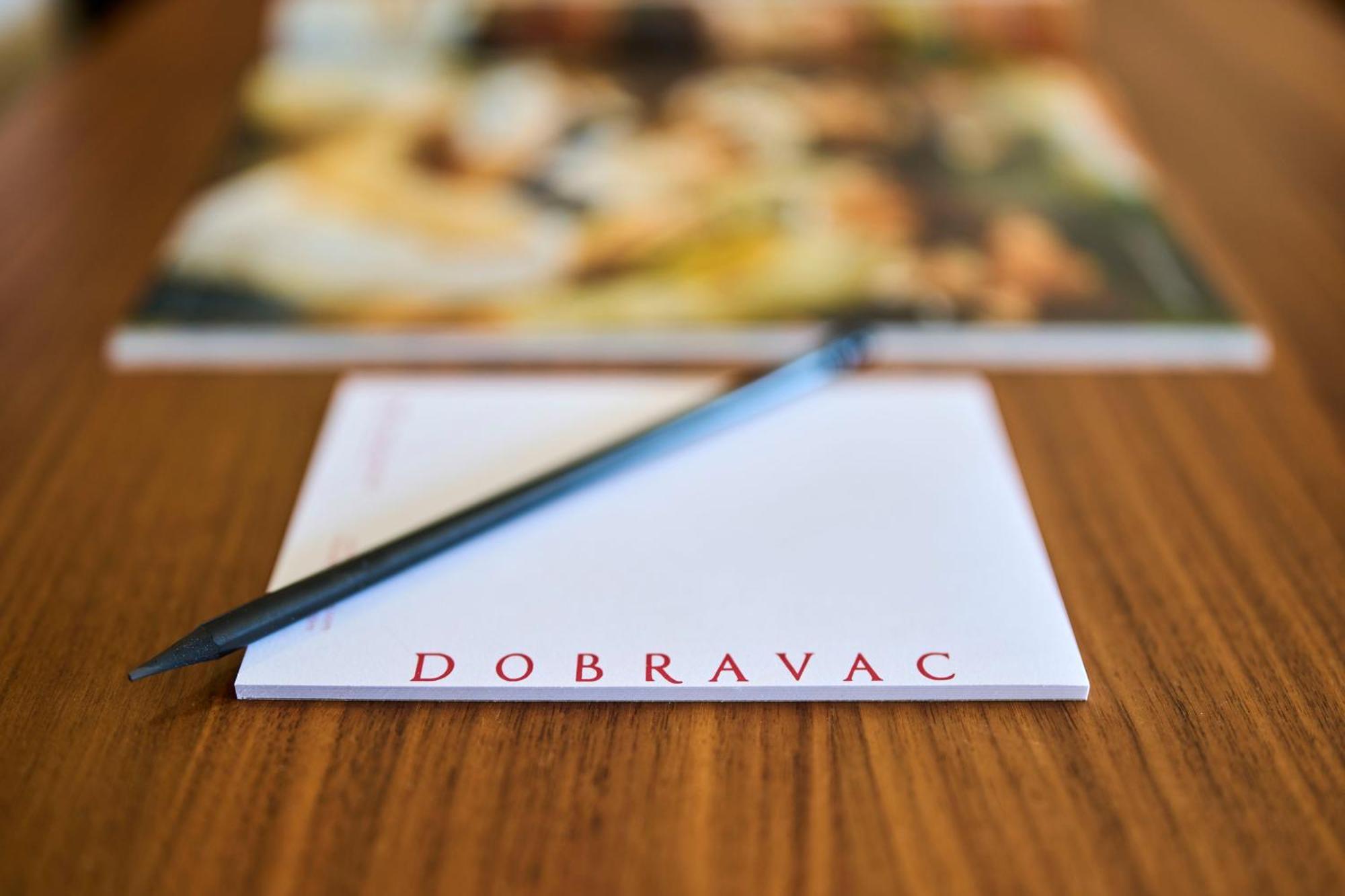 维拉多布拉瓦奇住宿加早餐旅馆 罗维尼 外观 照片